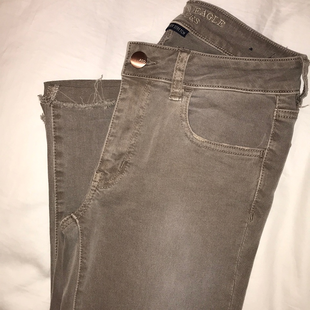 SOLD American Eagle jegging crop